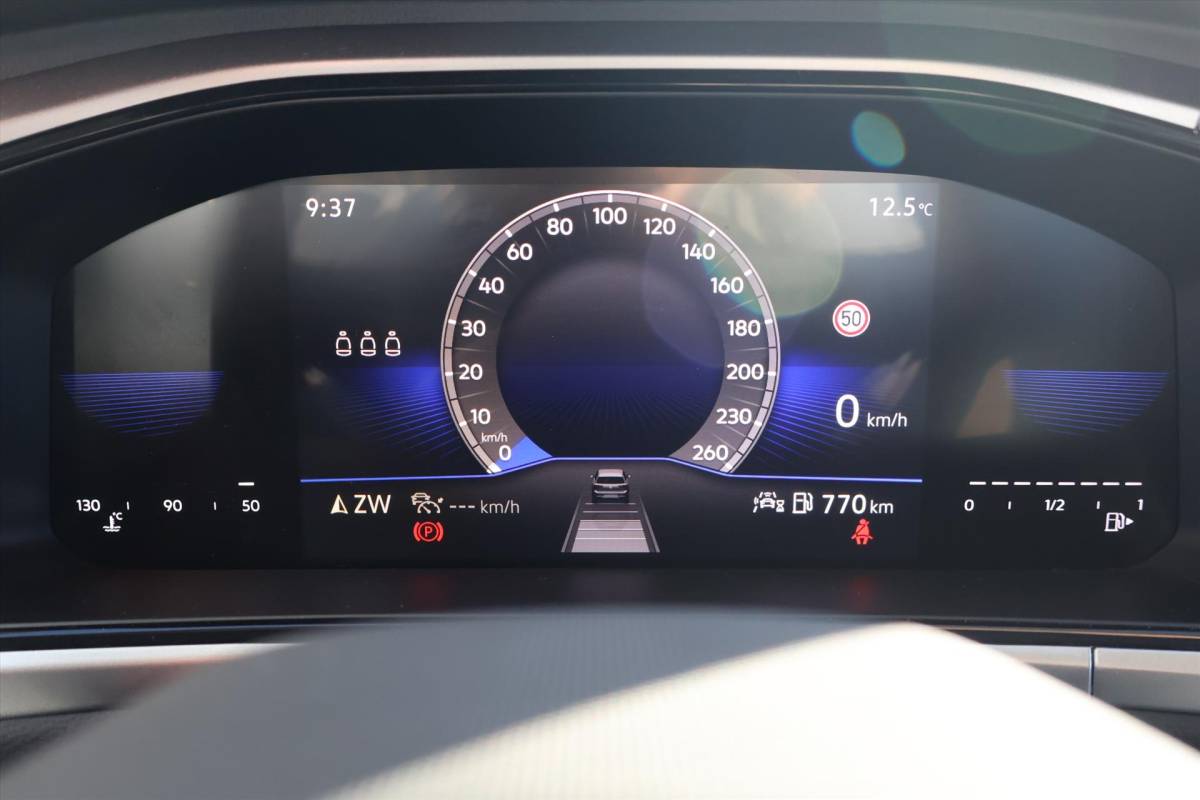 Volkswagen T-Roc Volkswagen T-Roc 1.0 TSI Life 110pk I Trekhaak | ACC | Navi I LED I Cruise I Carplay I Virtual | 1e eigenaar