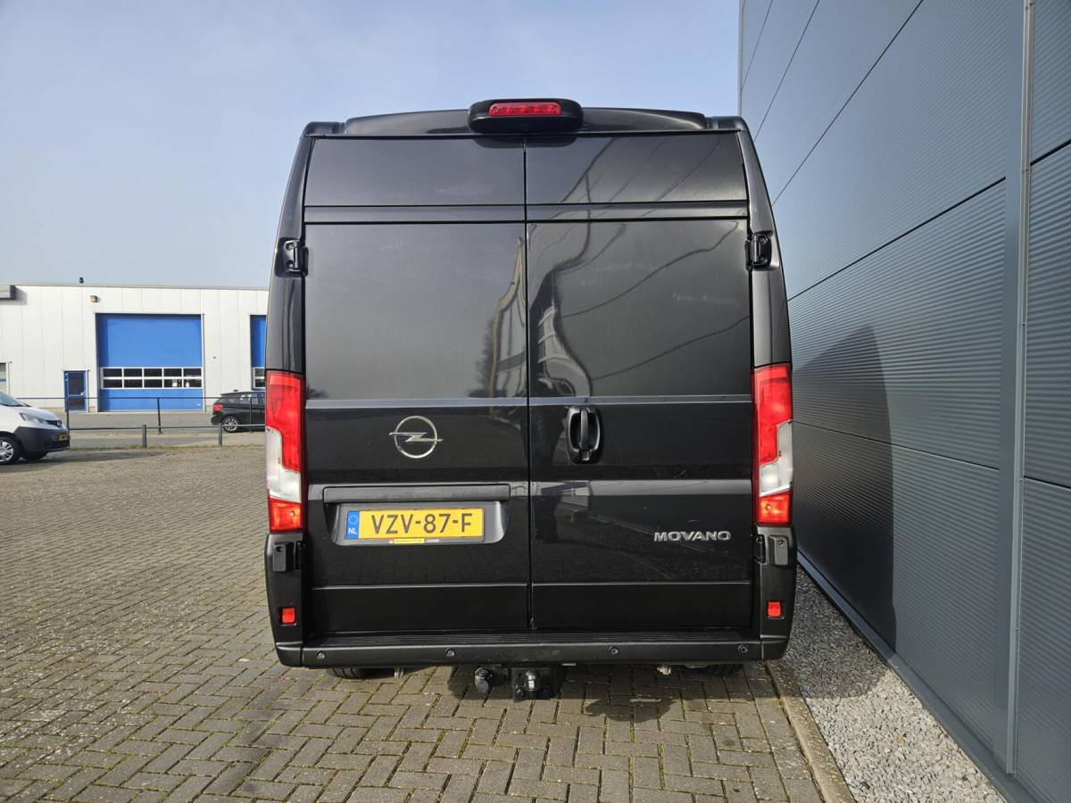 Opel Movano Opel Movano 2.2D L2H2 Airco Camera Trekhaak 3000 kg trekgew