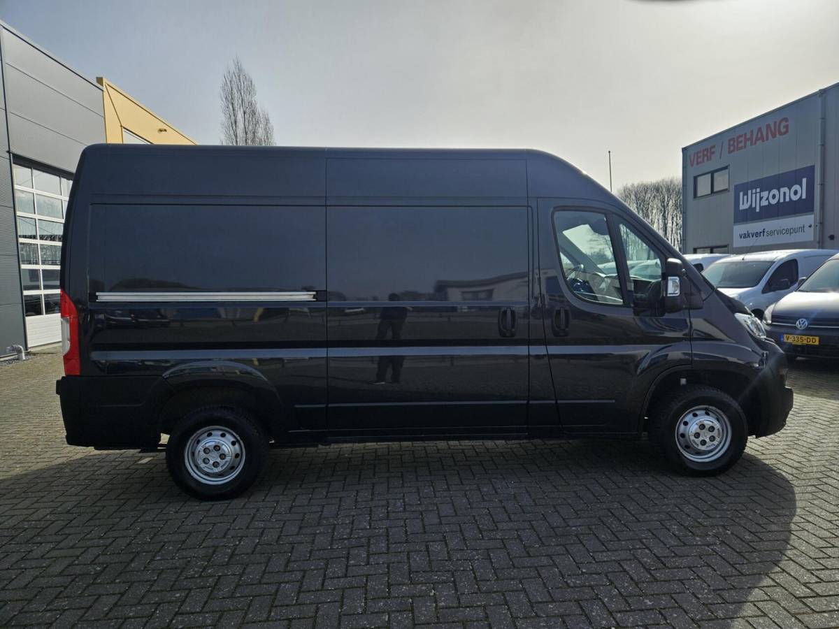 Opel Movano Opel Movano 2.2D L2H2 Airco Camera Trekhaak 3000 kg trekgew