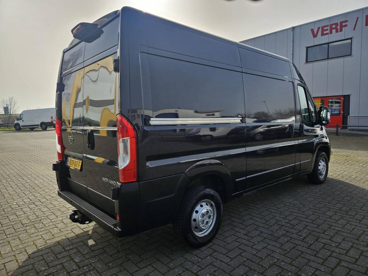 Opel Movano Opel Movano 2.2D L2H2 Airco Camera Trekhaak 3000 kg trekgew