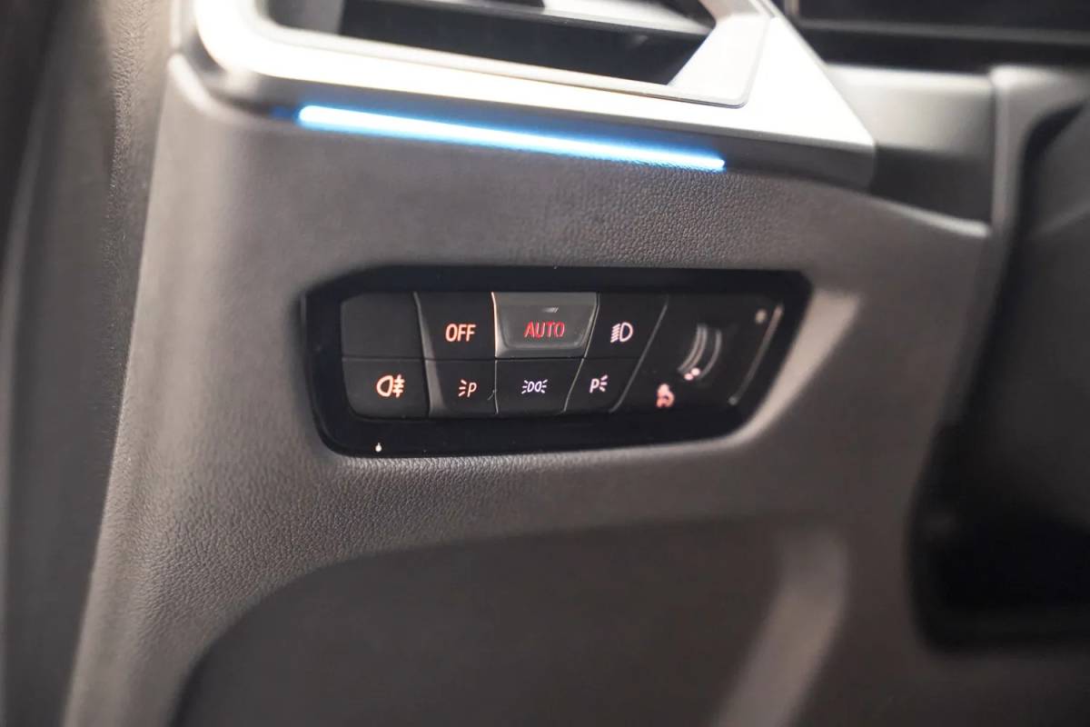 BMW 3 Serie BMW 3-serie 320e M Sport High Executive Shadow Facelift  [ Pano Navi Apple / Android HiFi Leder Camera ]
