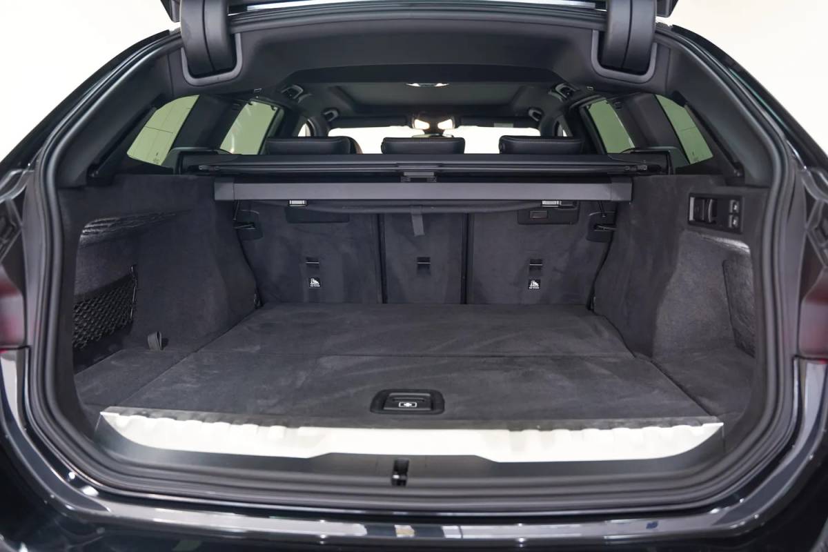 BMW 3 Serie BMW 3-serie 320e M Sport High Executive Shadow Facelift  [ Pano Navi Apple / Android HiFi Leder Camera ]