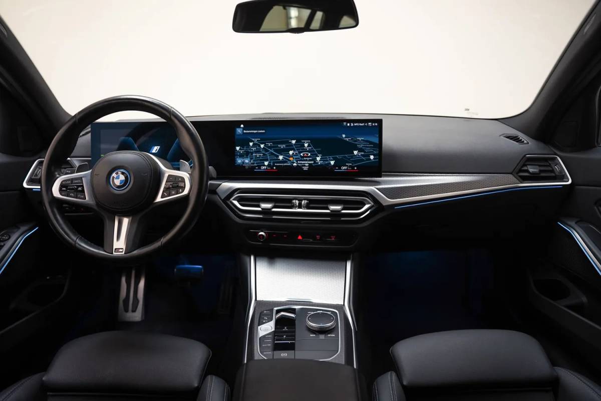 BMW 3 Serie BMW 3-serie 320e M Sport High Executive Shadow Facelift  [ Pano Navi Apple / Android HiFi Leder Camera ]