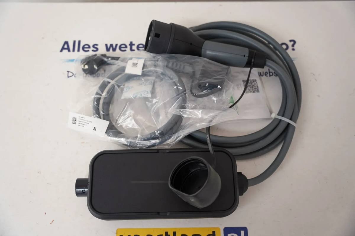 BMW 3 Serie BMW 3-serie 320e M Sport High Executive Shadow Facelift  [ Pano Navi Apple / Android HiFi Leder Camera ]