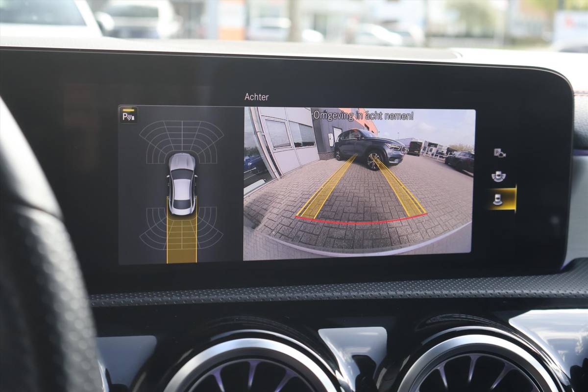 Mercedes-Benz CLA Mercedes CLA Coupé 180 AMG-Line 136pk | Carplay | Cruise | Climate | Navigatie | Sfeer | Stoelverwarming | Camera | Virtual