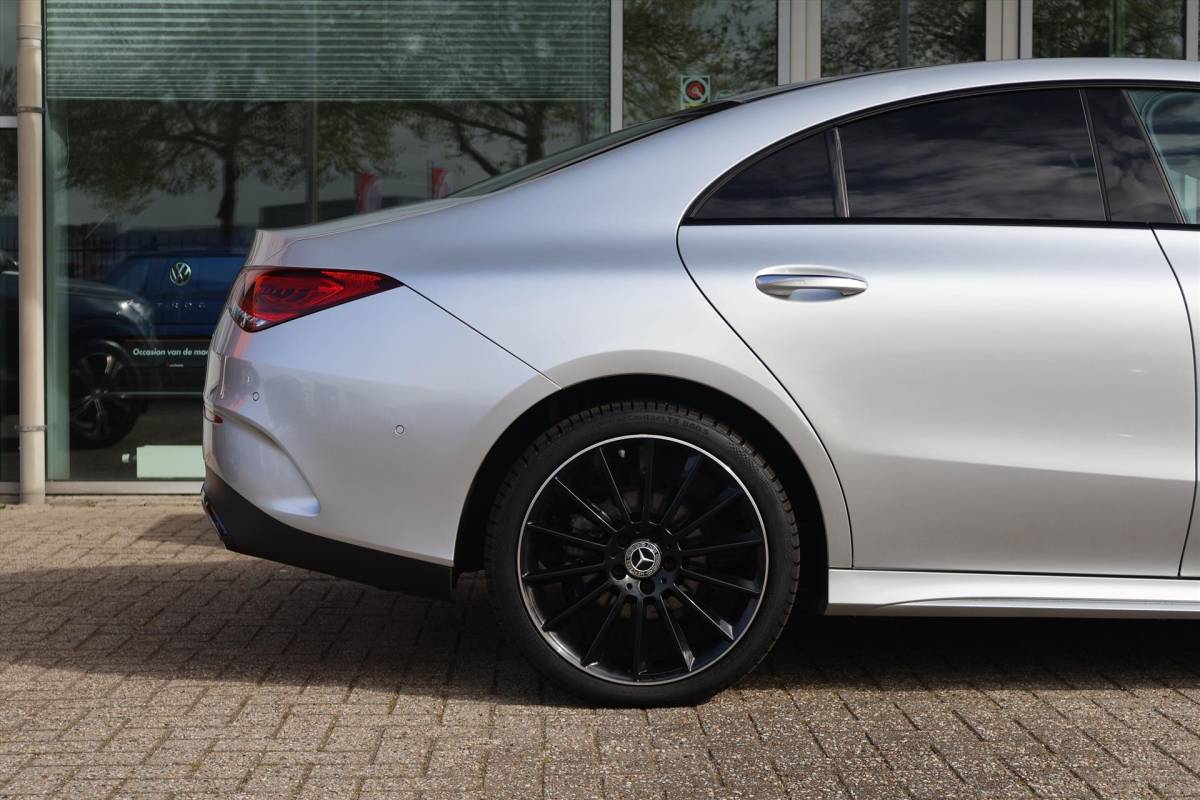 Mercedes-Benz CLA Mercedes CLA Coupé 180 AMG-Line 136pk | Carplay | Cruise | Climate | Navigatie | Sfeer | Stoelverwarming | Camera | Virtual