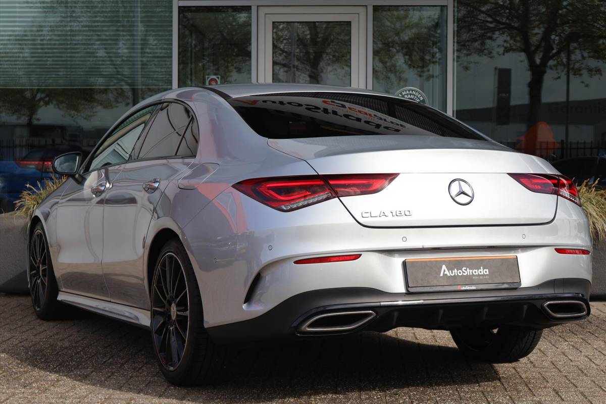 Mercedes-Benz CLA Mercedes CLA Coupé 180 AMG-Line 136pk | Carplay | Cruise | Climate | Navigatie | Sfeer | Stoelverwarming | Camera | Virtual