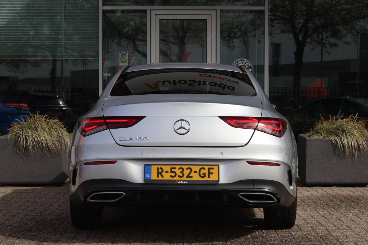 Mercedes-Benz CLA Mercedes CLA Coupé 180 AMG-Line 136pk | Carplay | Cruise | Climate | Navigatie | Sfeer | Stoelverwarming | Camera | Virtual