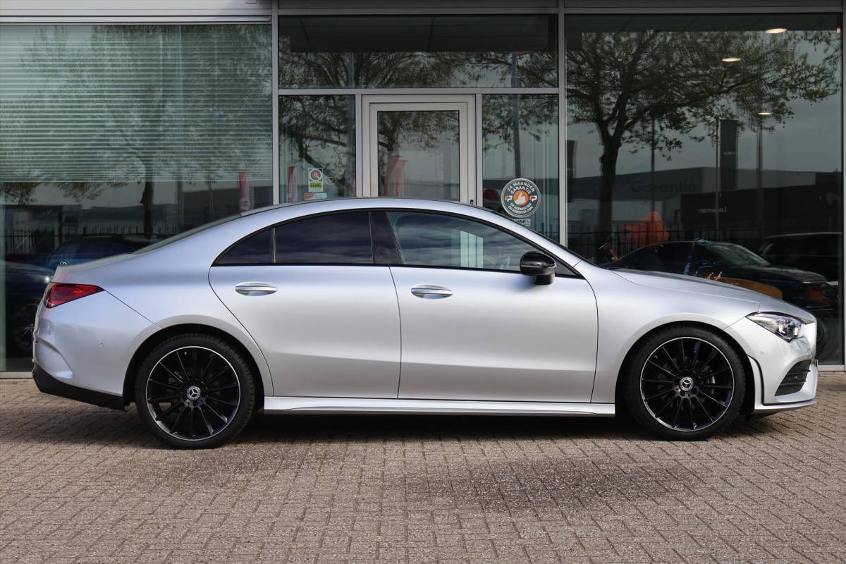 Mercedes-Benz CLA Mercedes CLA Coupé 180 AMG-Line 136pk | Carplay | Cruise | Climate | Navigatie | Sfeer | Stoelverwarming | Camera | Virtual