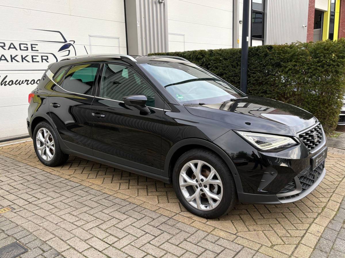 SEAT Arona SEAT Arona 1.0 TSI FR Trekhaak Camera Groot Navischerm Carplay Cruise Led