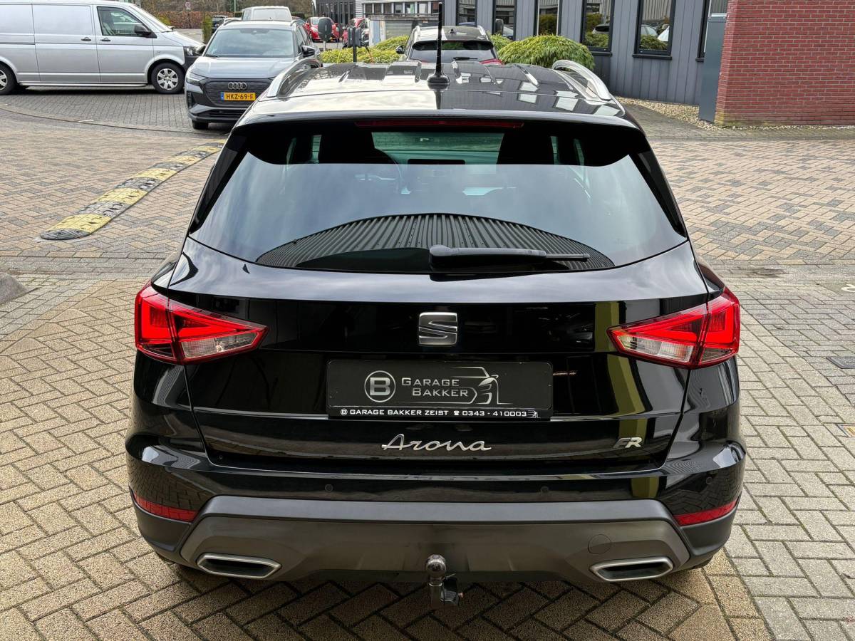 SEAT Arona SEAT Arona 1.0 TSI FR Trekhaak Camera Groot Navischerm Carplay Cruise Led