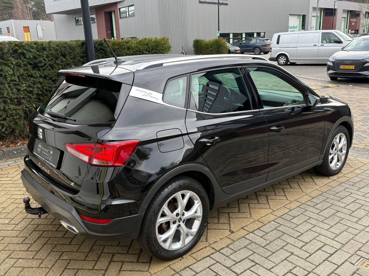 SEAT Arona SEAT Arona 1.0 TSI FR Trekhaak Camera Groot Navischerm Carplay Cruise Led