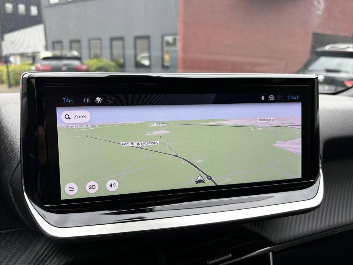 Peugeot 2008 Peugeot 2008 1.2 PureTech 100 Allure Groot Navigatie Led Camera Carplay Stoelverwarming