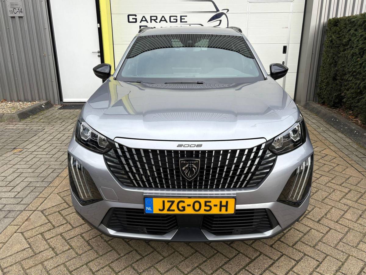 Peugeot 2008 Peugeot 2008 1.2 PureTech 100 Allure Groot Navigatie Led Camera Carplay Stoelverwarming