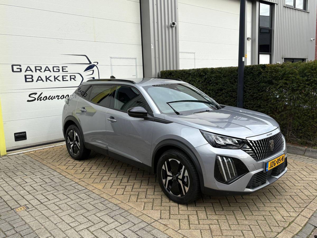 Peugeot 2008 Peugeot 2008 1.2 PureTech 100 Allure Groot Navigatie Led Camera Carplay Stoelverwarming