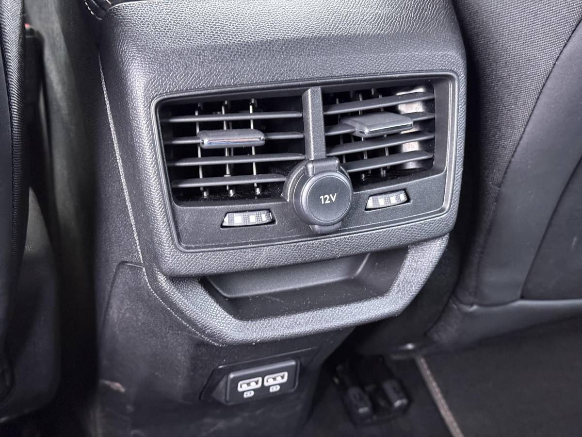 Peugeot 3008 Peugeot 3008 1.6 HYbrid 225 GT PHEV | BLACK OPTIC| FOCAL AUDIO| STOELVERWARMING| CAMERA VOOR+ ACHTER| ADAPTIVE CRUISE CONTROL| DODE HOEK SENSOR| ELEK. ACHTERKLEP| STANDKACHEL