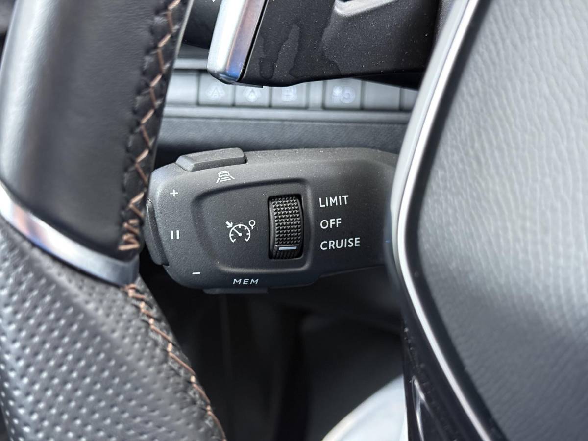 Peugeot 3008 Peugeot 3008 1.6 HYbrid 225 GT PHEV | BLACK OPTIC| FOCAL AUDIO| STOELVERWARMING| CAMERA VOOR+ ACHTER| ADAPTIVE CRUISE CONTROL| DODE HOEK SENSOR| ELEK. ACHTERKLEP| STANDKACHEL