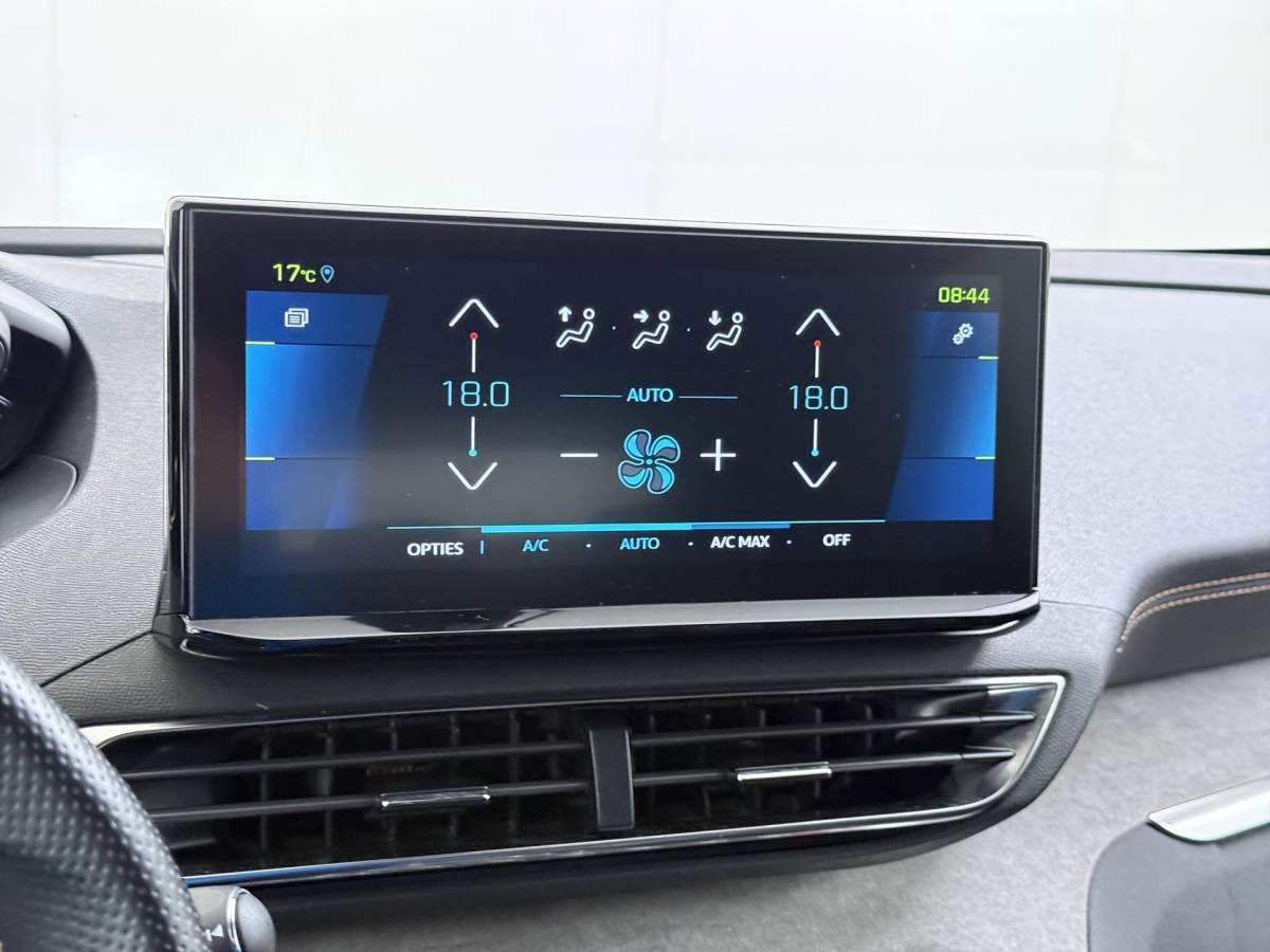 Peugeot 3008 Peugeot 3008 1.6 HYbrid 225 GT PHEV | BLACK OPTIC| FOCAL AUDIO| STOELVERWARMING| CAMERA VOOR+ ACHTER| ADAPTIVE CRUISE CONTROL| DODE HOEK SENSOR| ELEK. ACHTERKLEP| STANDKACHEL