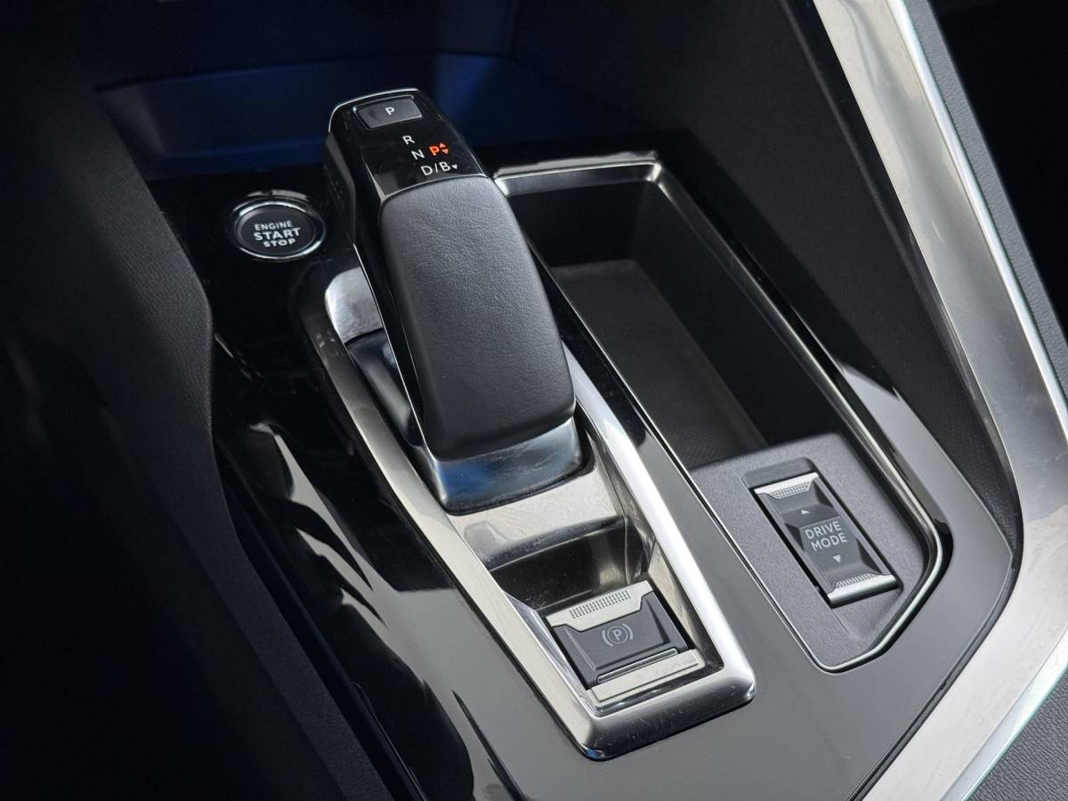 Peugeot 3008 Peugeot 3008 1.6 HYbrid 225 GT PHEV | BLACK OPTIC| FOCAL AUDIO| STOELVERWARMING| CAMERA VOOR+ ACHTER| ADAPTIVE CRUISE CONTROL| DODE HOEK SENSOR| ELEK. ACHTERKLEP| STANDKACHEL