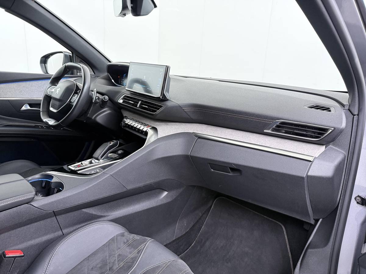 Peugeot 3008 Peugeot 3008 1.6 HYbrid 225 GT PHEV | BLACK OPTIC| FOCAL AUDIO| STOELVERWARMING| CAMERA VOOR+ ACHTER| ADAPTIVE CRUISE CONTROL| DODE HOEK SENSOR| ELEK. ACHTERKLEP| STANDKACHEL