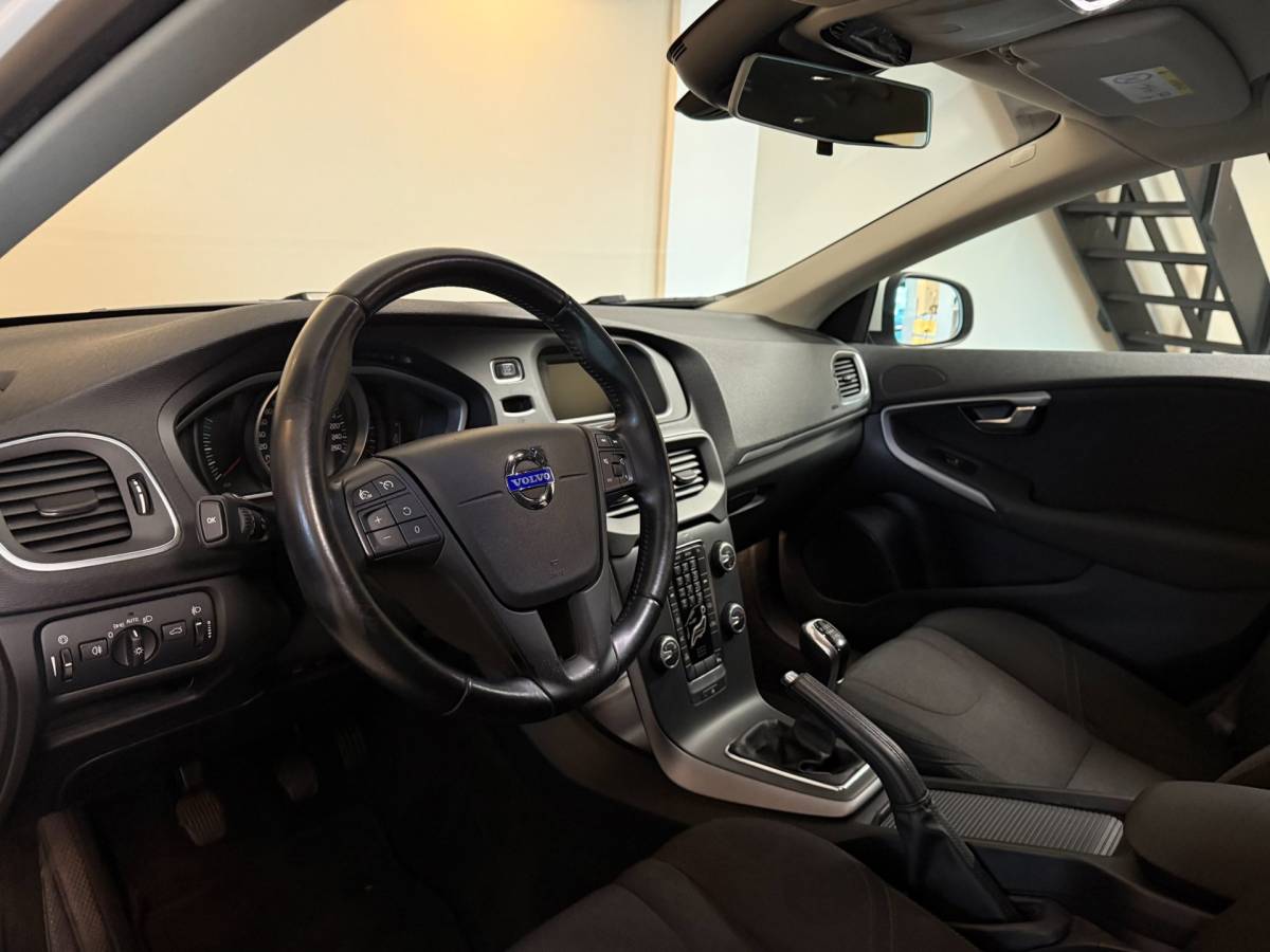 Volvo V40 Volvo V40 1.6 T3 *Distr.riem VV!* 88.312Km|150Pk|Cruise|Climate|PDC