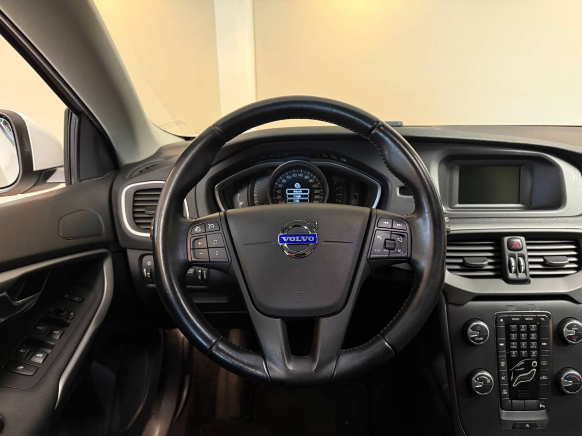 Volvo V40 Volvo V40 1.6 T3 *Distr.riem VV!* 88.312Km|150Pk|Cruise|Climate|PDC