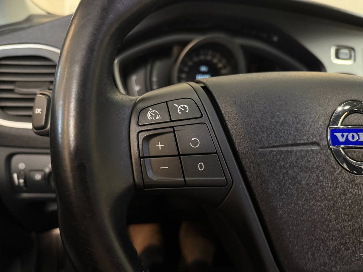 Volvo V40 Volvo V40 1.6 T3 *Distr.riem VV!* 88.312Km|150Pk|Cruise|Climate|PDC