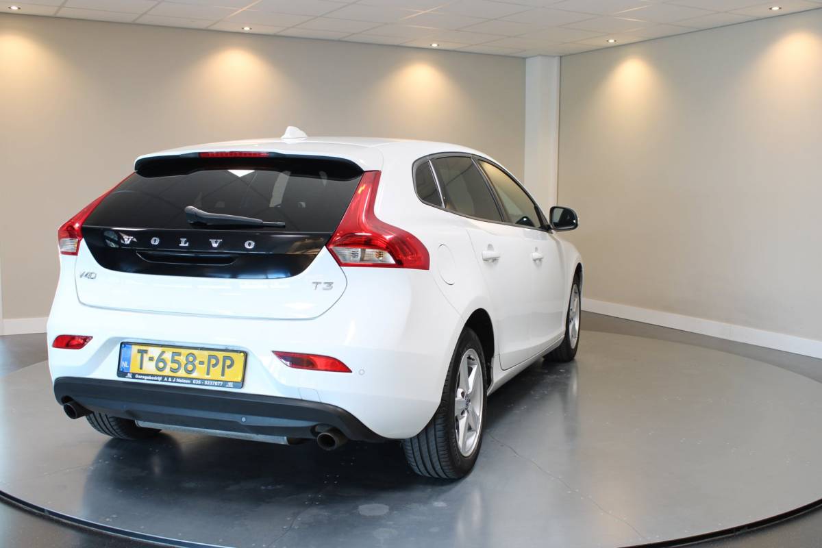 Volvo V40 Volvo V40 1.6 T3 *Distr.riem VV!* 88.312Km|150Pk|Cruise|Climate|PDC