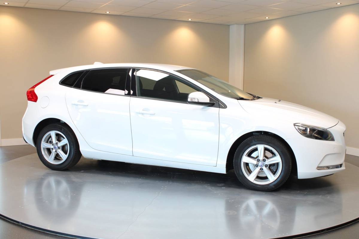 Volvo V40 Volvo V40 1.6 T3 *Distr.riem VV!* 88.312Km|150Pk|Cruise|Climate|PDC