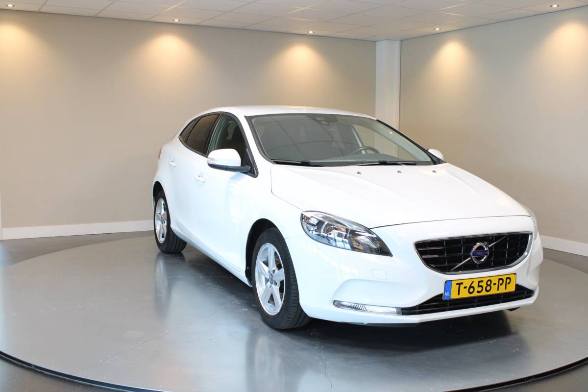 Volvo V40 Volvo V40 1.6 T3 *Distr.riem VV!* 88.312Km|150Pk|Cruise|Climate|PDC