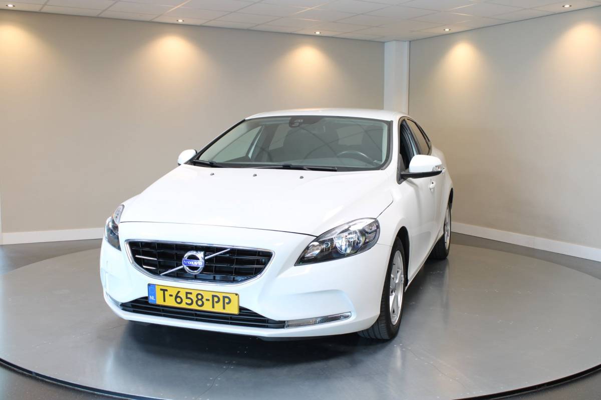 Volvo V40 Volvo V40 1.6 T3 *Distr.riem VV!* 88.312Km|150Pk|Cruise|Climate|PDC