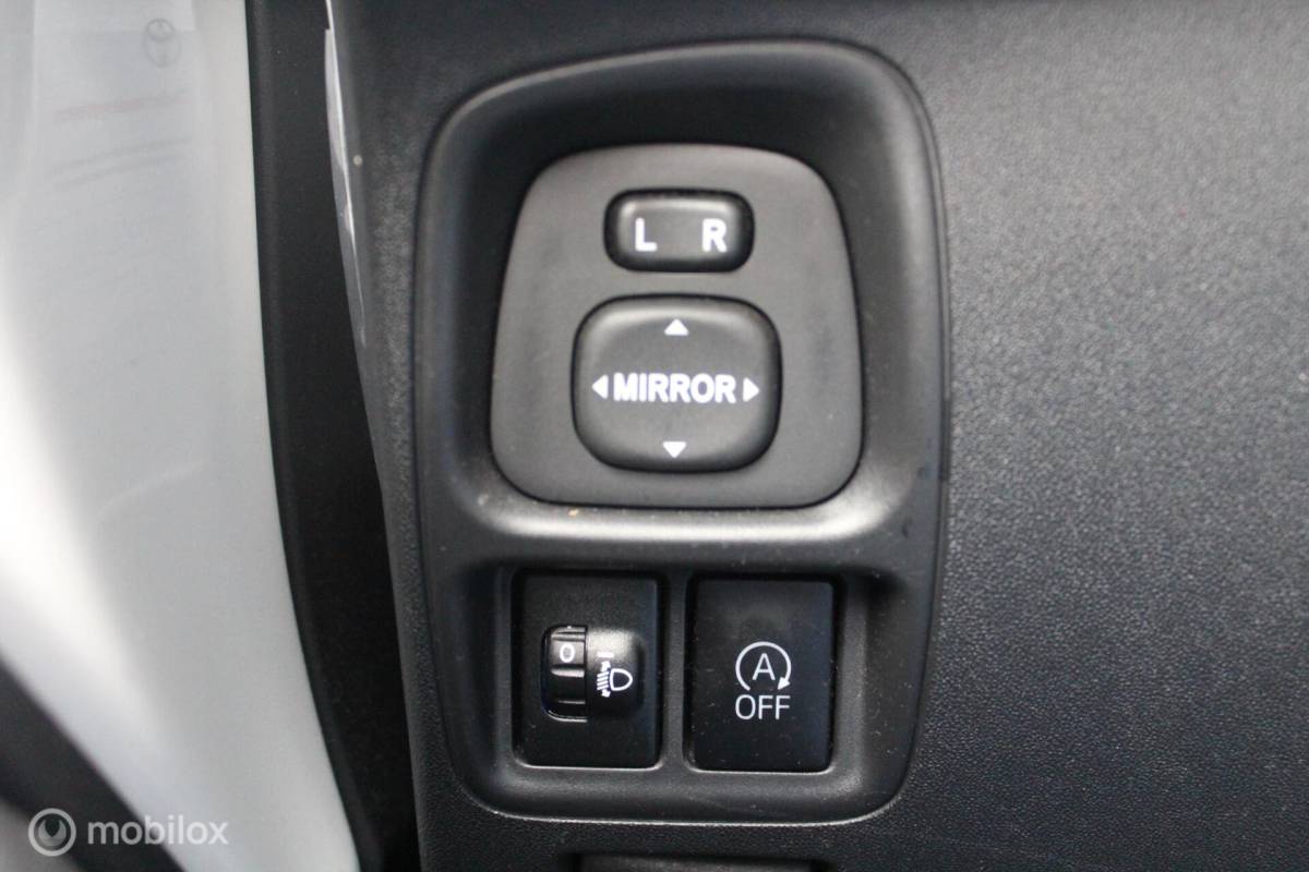 Toyota Aygo Toyota Aygo 1.0 VVT-i X-play Airco/Carplay/Camera/Led/NAP