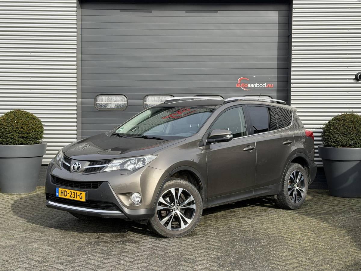 Toyota RAV4 Toyota RAV4 2.0 Style 4WD | Navigatie | Camera | Stoelverwarming | Cruise Control |