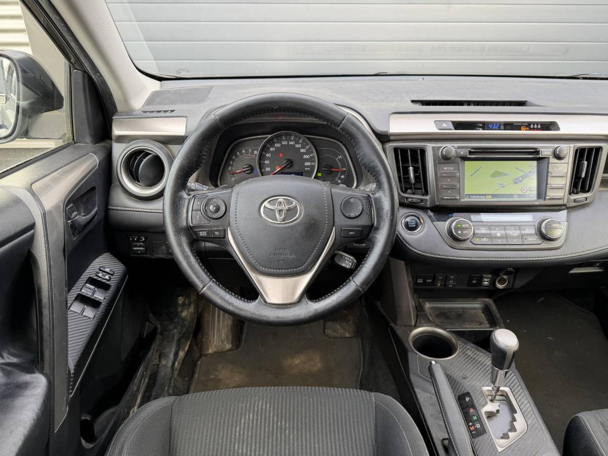 Toyota RAV4 Toyota RAV4 2.0 Style 4WD | Navigatie | Camera | Stoelverwarming | Cruise Control |
