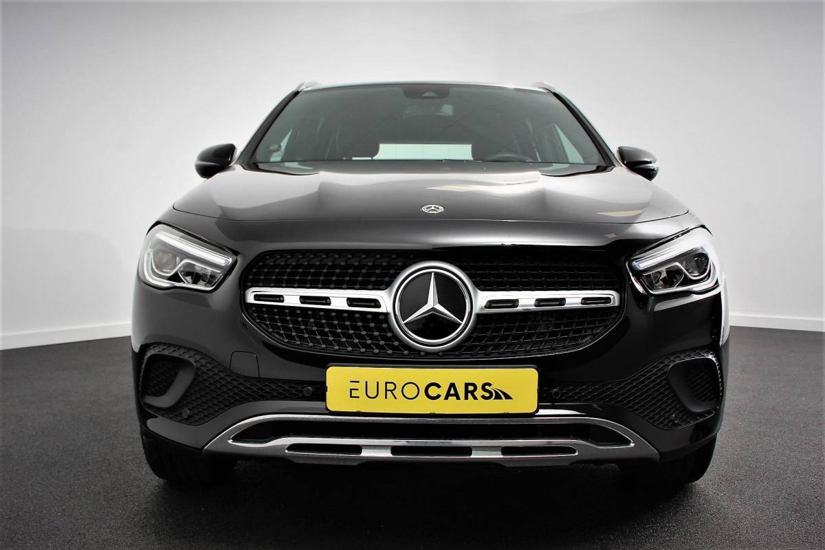 Mercedes-Benz GLA Mercedes-Benz GLA-klasse 200 163pk Automaat Progressive Navigatie Climate Control Camera Parkeer sensoren Stoelverwarming DAB Lichtmetalen velgen 18″ Electrisch bedienbare achterklep