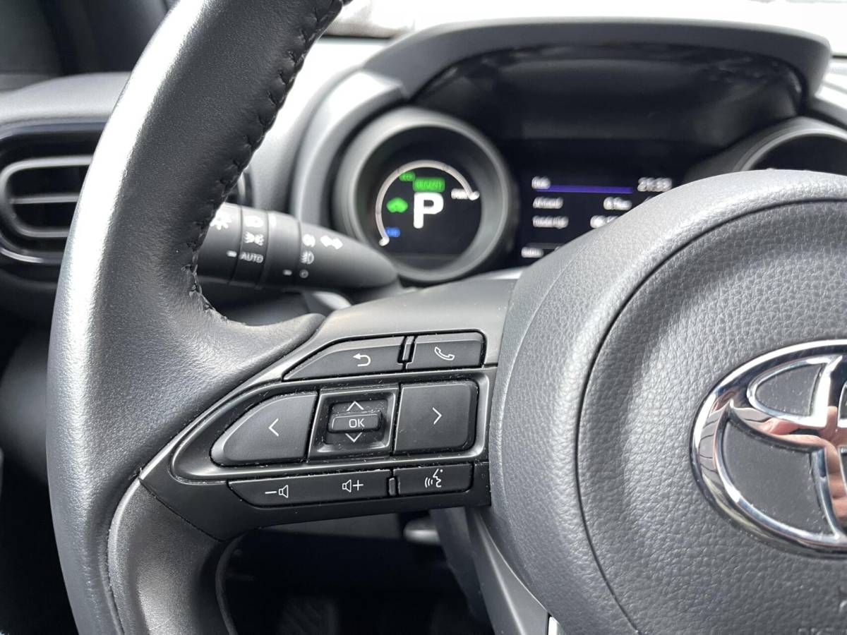 Toyota Yaris Cross Toyota Yaris Cross 1.5 Hybrid Dynamic KEYLESS|CAMERA|LED KOPLAMPEN|CARPLAY|NAVIGATIE|DEALER ONDERHOUDEN