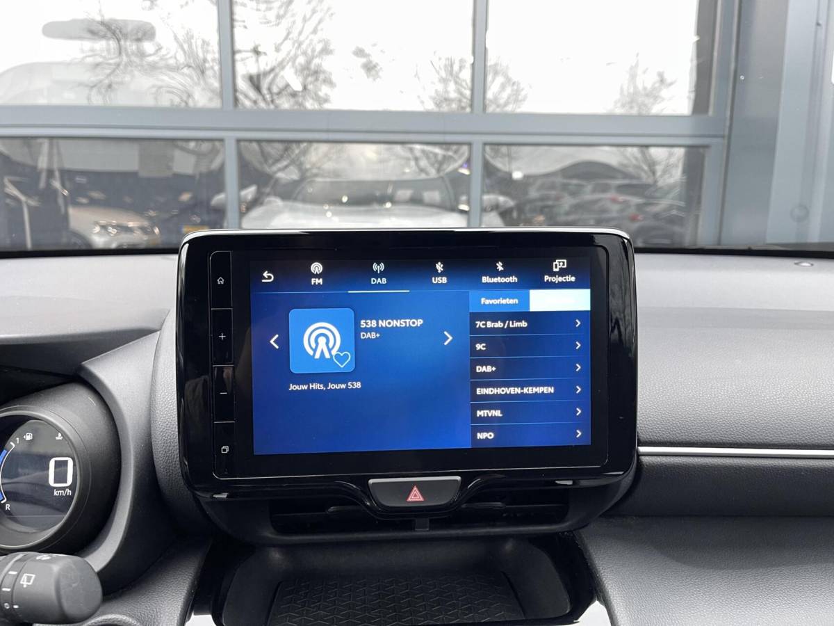 Toyota Yaris Cross Toyota Yaris Cross 1.5 Hybrid Dynamic KEYLESS|CAMERA|LED KOPLAMPEN|CARPLAY|NAVIGATIE|DEALER ONDERHOUDEN
