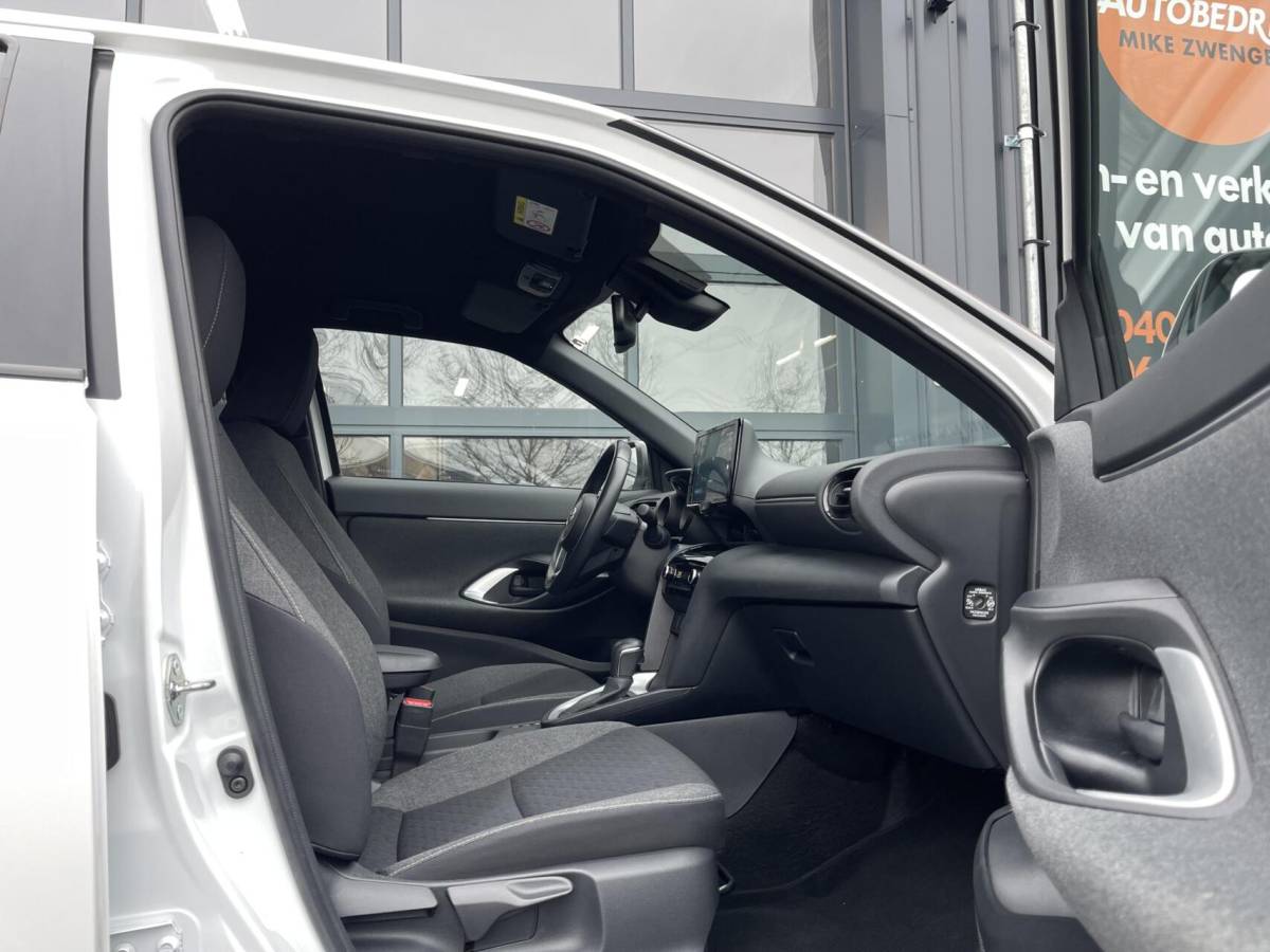 Toyota Yaris Cross Toyota Yaris Cross 1.5 Hybrid Dynamic KEYLESS|CAMERA|LED KOPLAMPEN|CARPLAY|NAVIGATIE|DEALER ONDERHOUDEN