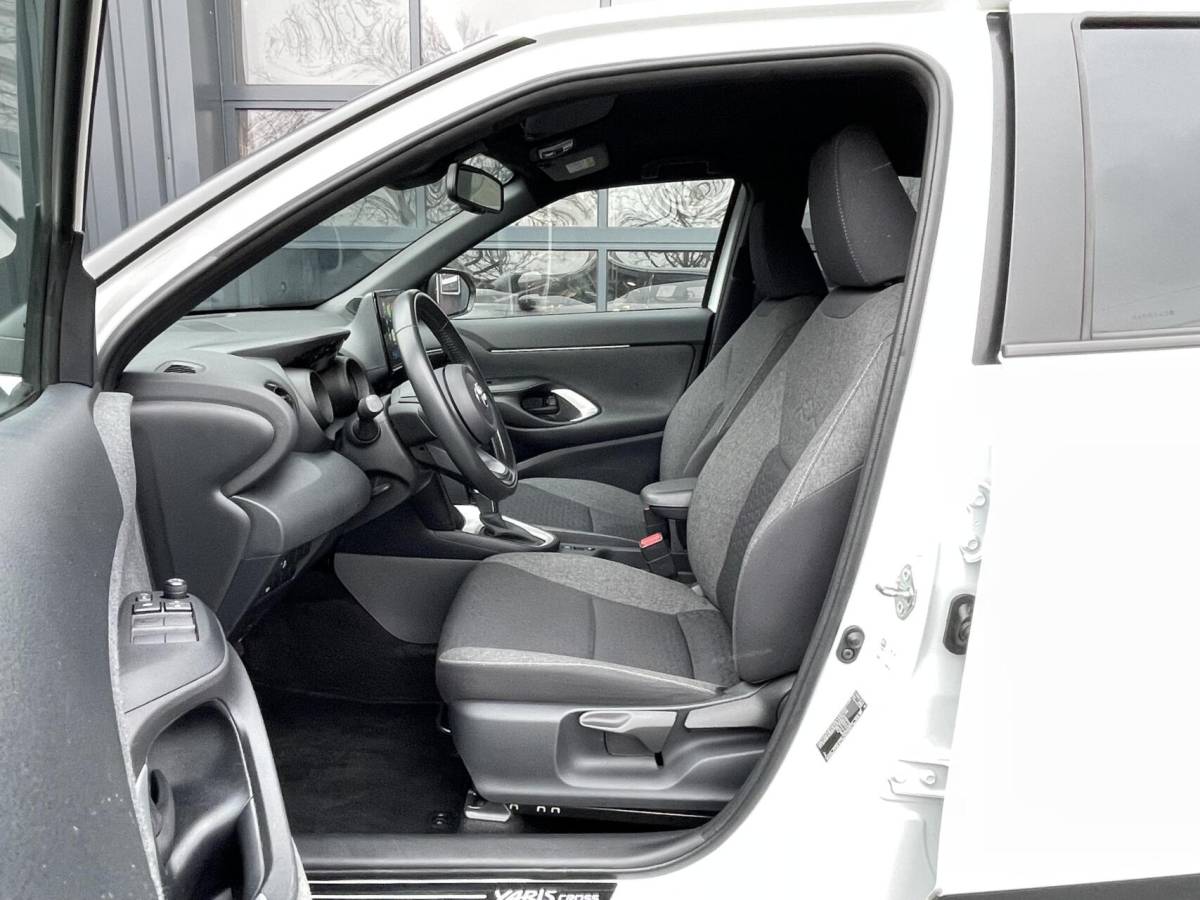 Toyota Yaris Cross Toyota Yaris Cross 1.5 Hybrid Dynamic KEYLESS|CAMERA|LED KOPLAMPEN|CARPLAY|NAVIGATIE|DEALER ONDERHOUDEN