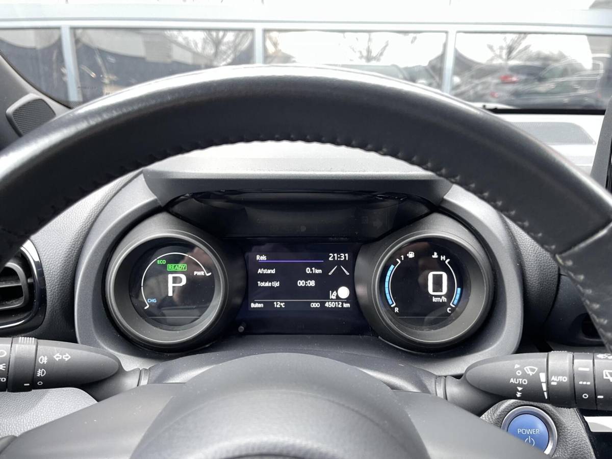 Toyota Yaris Cross Toyota Yaris Cross 1.5 Hybrid Dynamic KEYLESS|CAMERA|LED KOPLAMPEN|CARPLAY|NAVIGATIE|DEALER ONDERHOUDEN