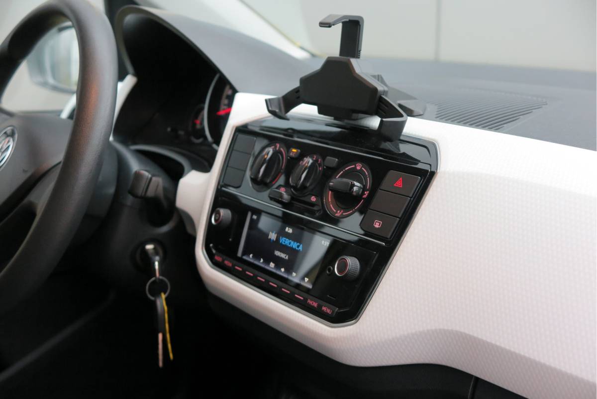 Volkswagen up! Volkswagen Up! 1.0 BMT 44kw 60pk move up! ,Bleutooth telefoon, Lichtmetalen velgen 17″, Led ,Navi via Maps & more , Cruisecontrol tegen €500,- meerprijs