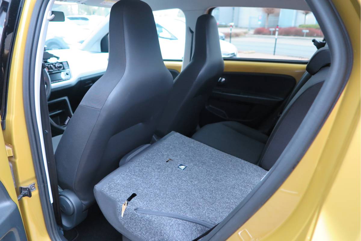 Volkswagen up! Volkswagen Up! 1.0 BMT 44kw 60pk move up! ,Bleutooth telefoon, Lichtmetalen velgen 17″, Led ,Navi via Maps & more , Cruisecontrol tegen €500,- meerprijs