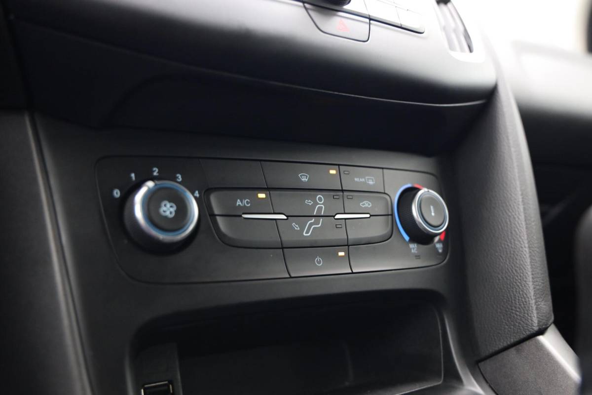 Ford Focus Ford Focus 1.0 Lease Edition|Nieuwe APK!|Cruise|Airco|Navi|