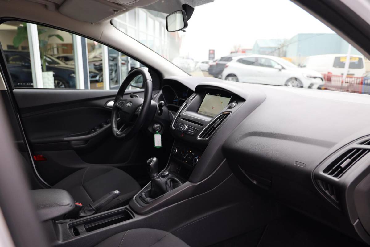 Ford Focus Ford Focus 1.0 Lease Edition|Nieuwe APK!|Cruise|Airco|Navi|