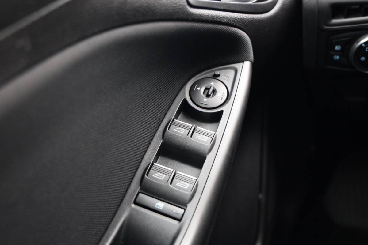 Ford Focus Ford Focus 1.0 Lease Edition|Nieuwe APK!|Cruise|Airco|Navi|