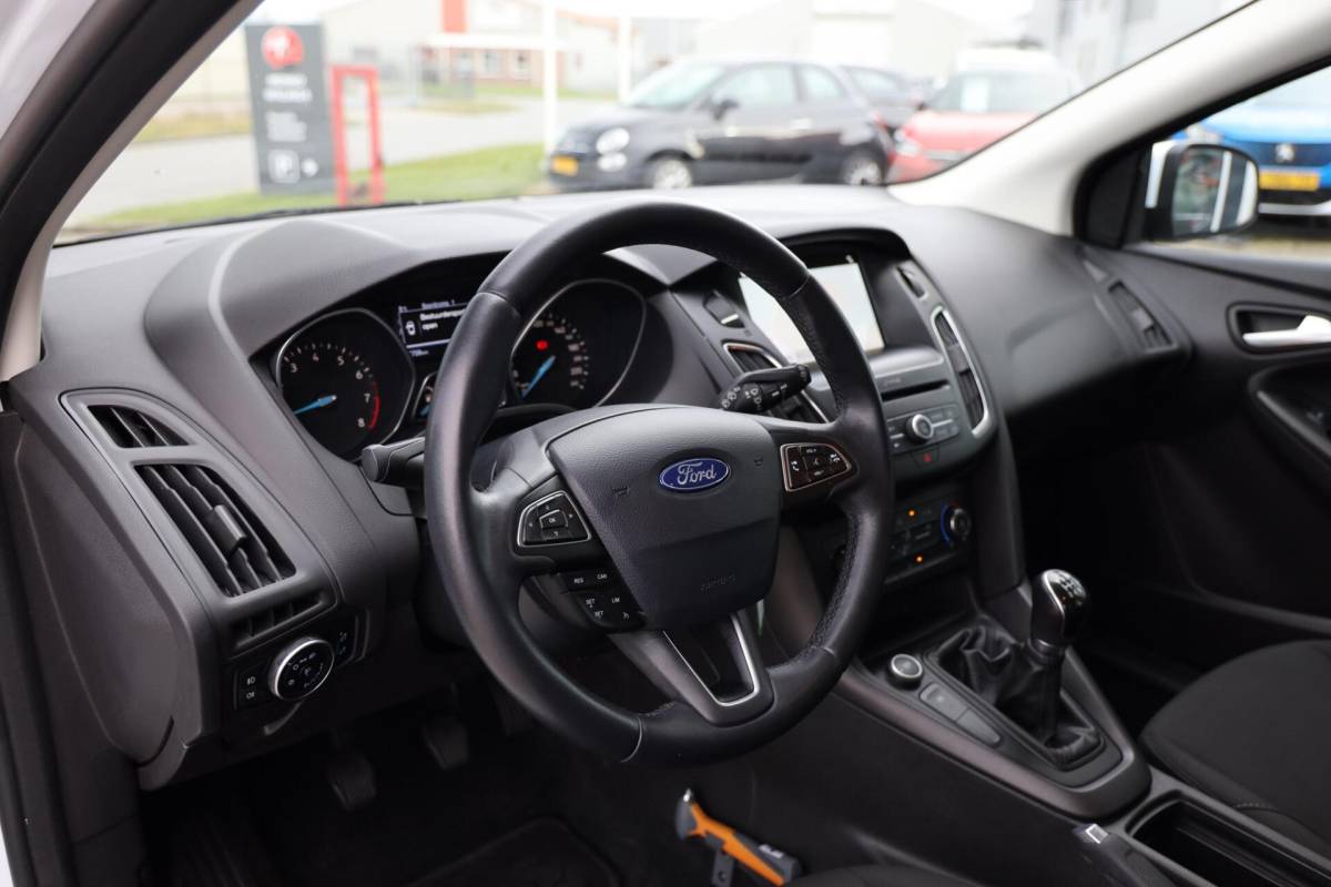 Ford Focus Ford Focus 1.0 Lease Edition|Nieuwe APK!|Cruise|Airco|Navi|