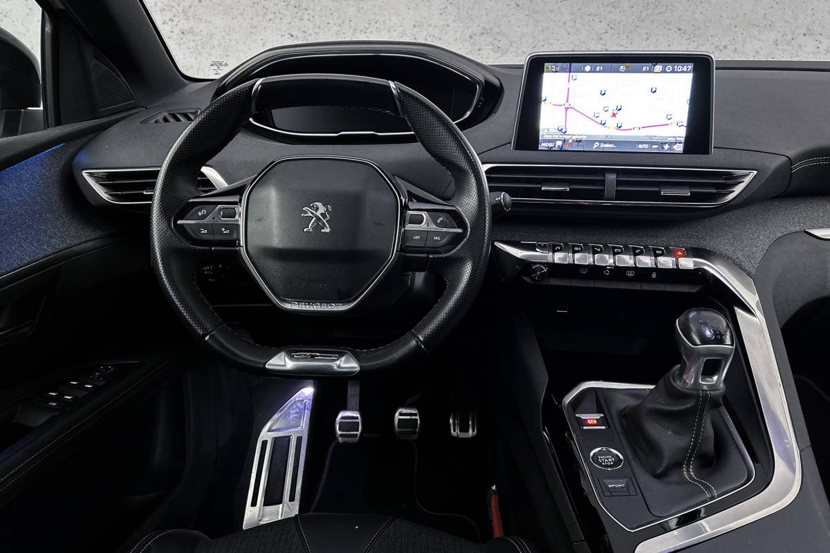 Peugeot 5008 Peugeot 5008 1.2 PureTech GT-Line | Half leder | Panoramadak | Adaptieve cruise control