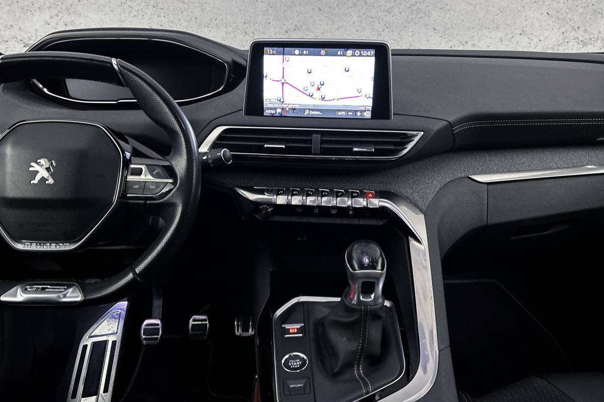 Peugeot 5008 Peugeot 5008 1.2 PureTech GT-Line | Half leder | Panoramadak | Adaptieve cruise control