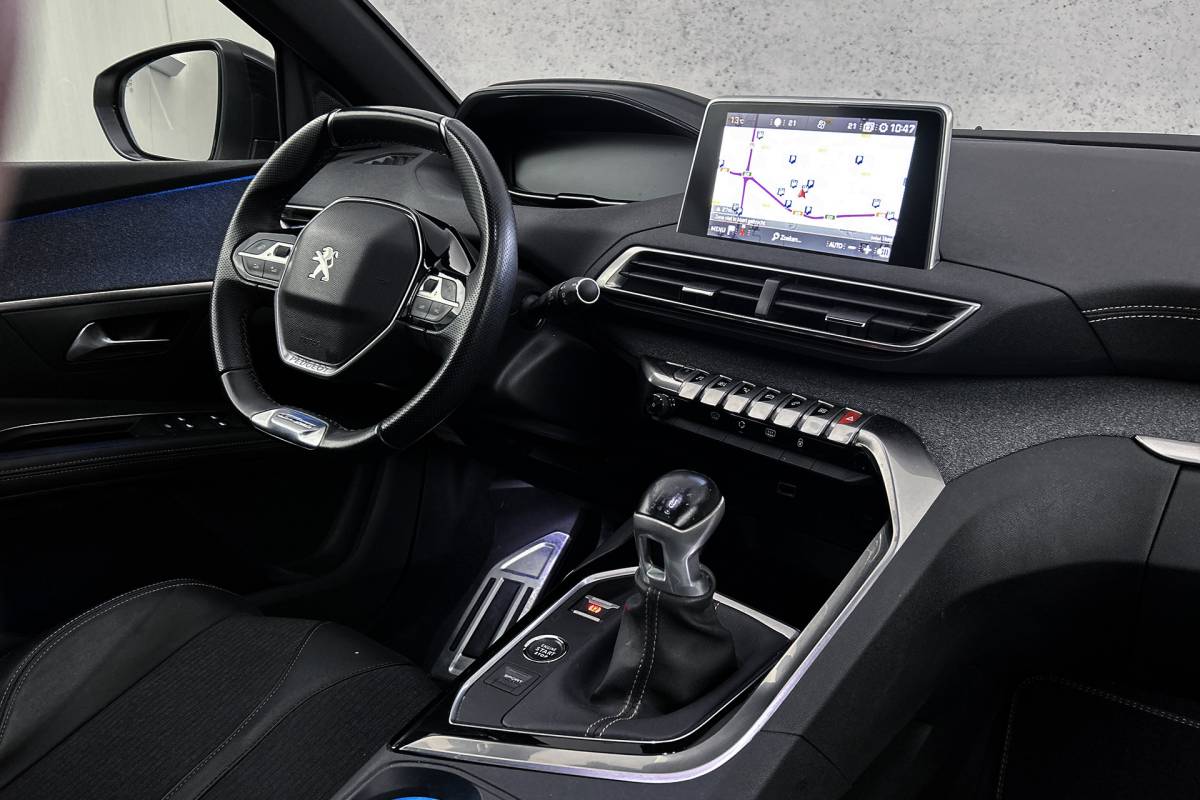 Peugeot 5008 Peugeot 5008 1.2 PureTech GT-Line | Half leder | Panoramadak | Adaptieve cruise control
