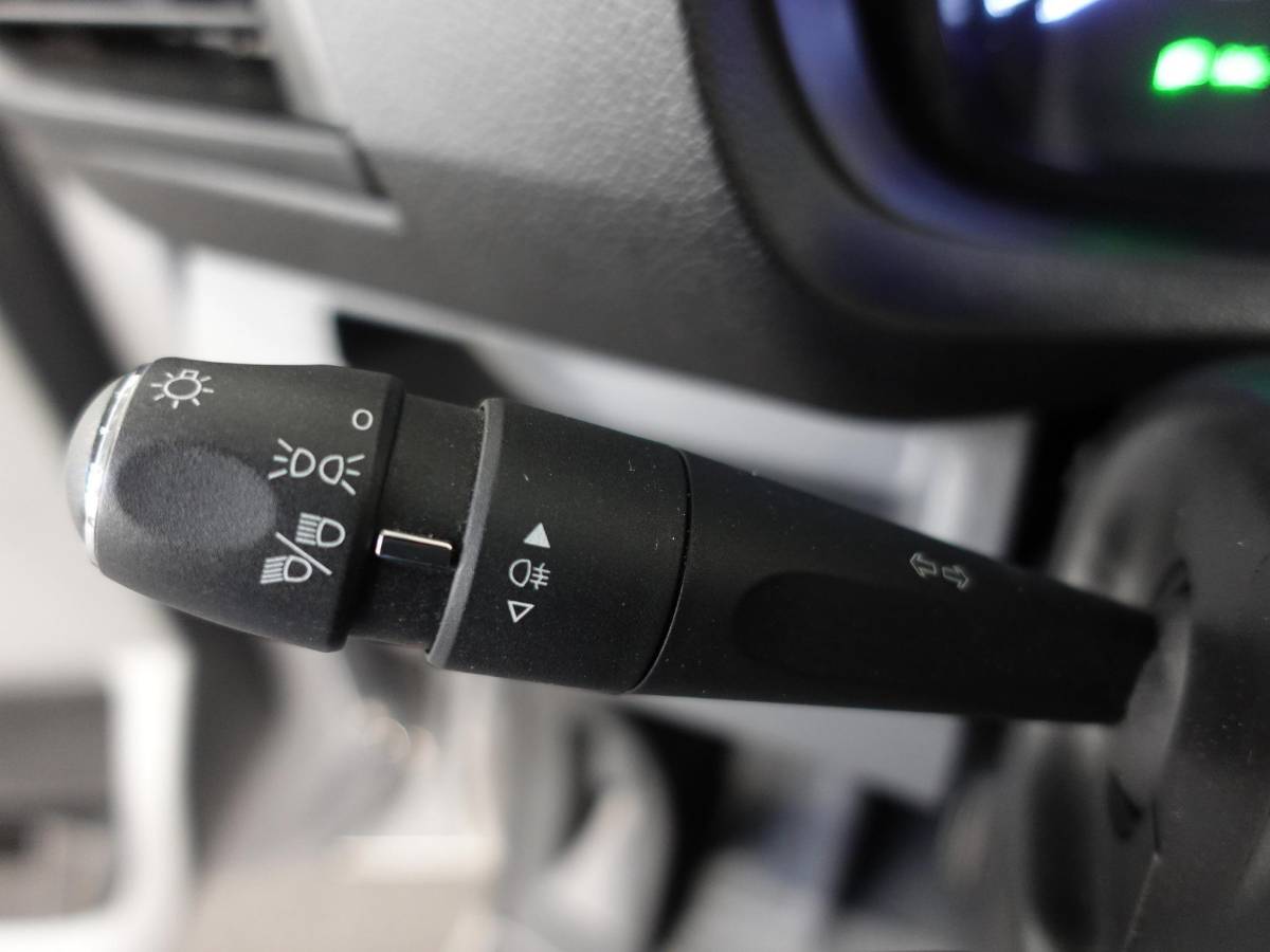 Toyota ProAce Toyota PROACE Shuttle 1.5 D-4D Navigator Long L3H1 9persoons PERSONENBUS Navigatie Parkeersensoren Carplay Cruise Control DAB